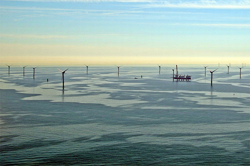 Offshore Wind farm in the North Sea; Photo: Sabine Billerbeck