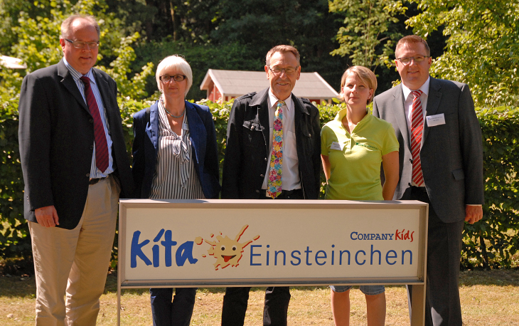  Michael Ganß, Margit Werner (pme-Familienservice), Prof. Dr. Wolfgang Kaysser, Katja Gräper (Kita-Leitung) und Nils Hofert (pme-Familienservice)