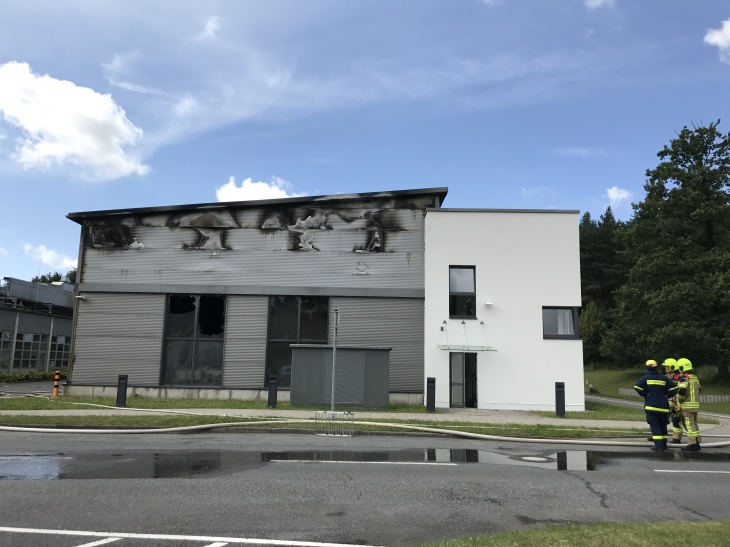 Institut für Werkstoffforschung, abgebranntes Dach