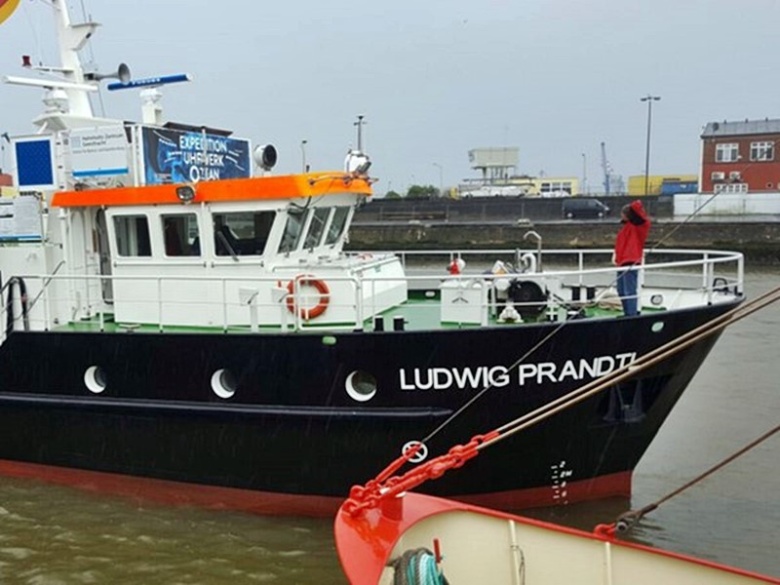 Research vessel "Ludwig Prandtl" in Cuxhaven