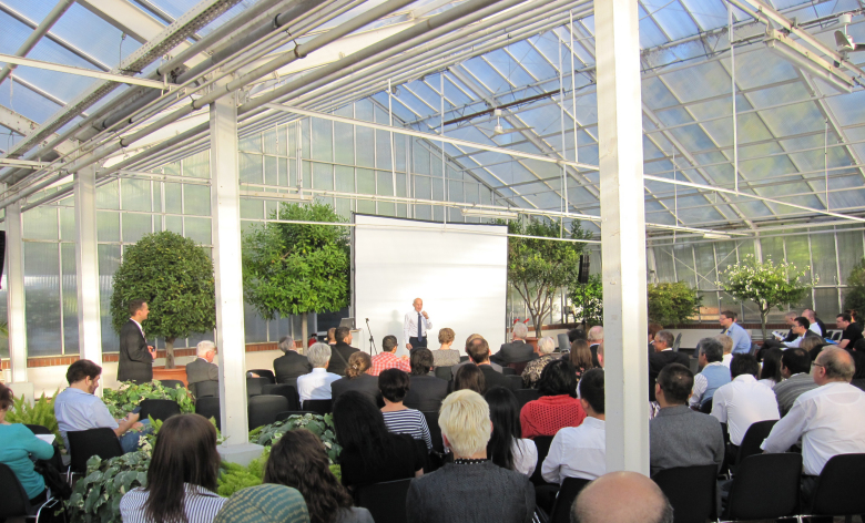 Plenarvortrag von Prof. Ludwik Leibler (Frankreich) zur Eröffnung der PAT 2013
