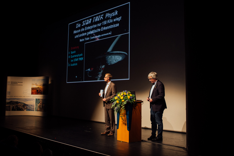  Dr. Metin Tolan erklärte die Physik von Raumschiff Enterprise